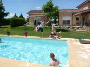 gite piscine vacances lot